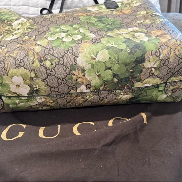 Gucci Bloom reversible tote or lap top bag - Picture 5 of 15